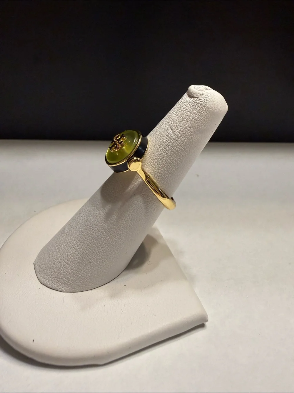 NEW Tory Burch Kira semiprecious mother of pearl Rotational Reversible Ring sz 6